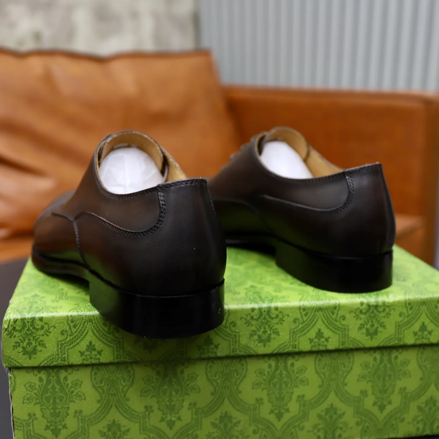 Men's shoes 💰660💰🙅‍♂️🙅‍♂️🙅‍♂️Niuli Brand: Gucci GuCCI Standard code: Men's code 39-44 (45 can be customized) Grade: Same style as the official website Original quality Material: Original cowhide surface Comfortable cowhide lining Original outsole Style category: Men's fashionable casual leather shoes Distinguished big-name luxury elements, top luxury Color: actual picture color